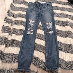 American Eagle distressed jeans